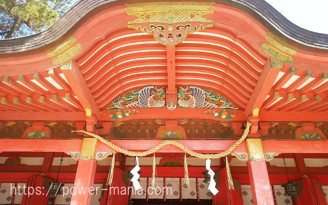 長田神社の拝殿上の彫り