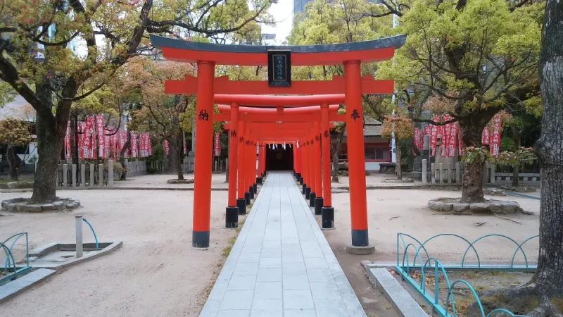 湊川神社の楠本稲荷神社
