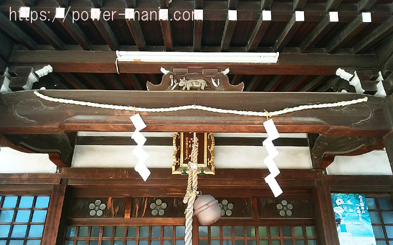 拝殿の扁額