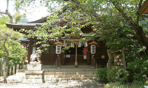 一宮・拝殿全体