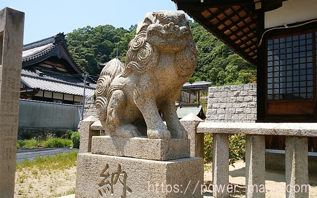 五宮神社の左の狛犬