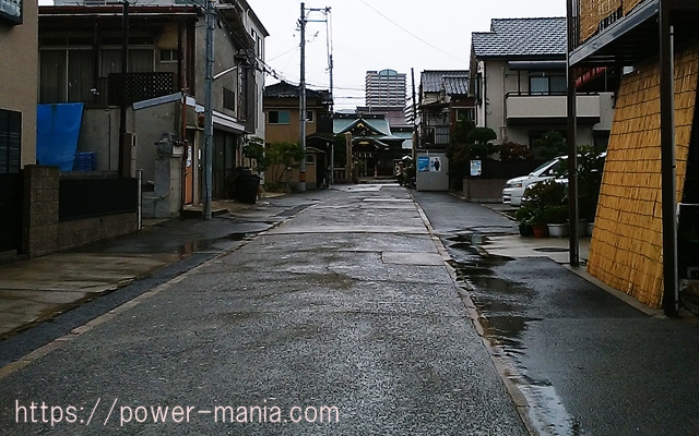 駒林神社への住宅街の参道