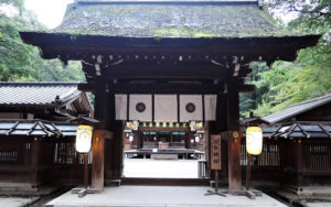 河合神社の門
