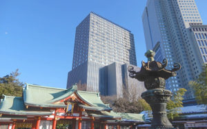 都会の中にある日枝神社の社殿