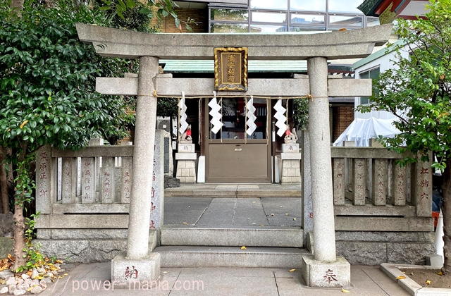 浦安稲荷神社の鳥居