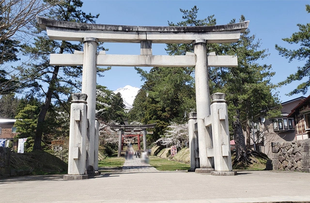 岩木山神社の参道